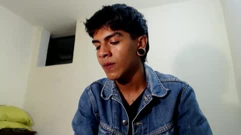 Snapshot of weed_zack chatting on January 2025 10:04:02 PM weed_zack online show from January 2025 10:04:02 PM