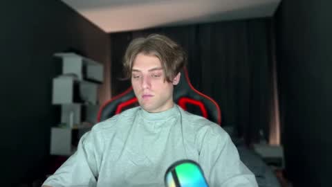 Snapshot of wellidonehere chatting on November 2025 11:04:02 PM wellidonehere online show from November 2025 11:04:02 PM