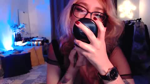 Liza online show from December 2025 09:32:01 PM