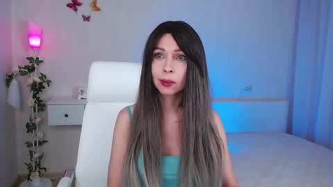 Wendi Foster online show from February 2025 07:52:02 PM