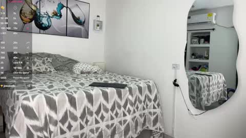 Snapshot of wendy_and_alex1712 chatting on October 2025 11:38:01 PM Wendy Alex online show from October 2025 11:38:01 PM