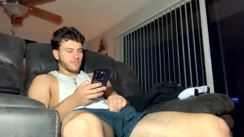 Snapshot of wentbrokeonstrippers chatting on December 2024 09:28:01 AM Topjitt online show from December 2024 09:28:01 AM