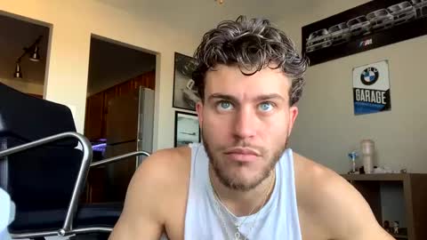 Snapshot of wentbrokeonstrippers chatting on December 2024 07:34:01 PM Topjitt online show from December 2024 07:34:01 PM