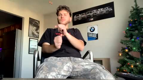 Snapshot of wentbrokeonstrippers chatting on January 2025 06:34:02 PM Topjitt online show from January 2025 06:34:02 PM