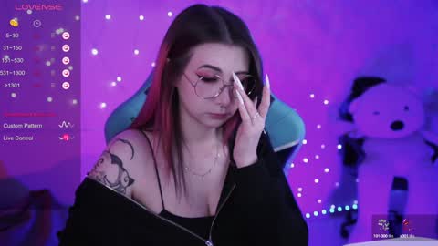 little girl who is always rightLisa online show from December 2024 02:27:01 AM