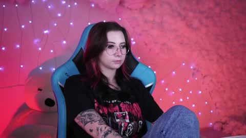 little girl who is always rightLisa online show from December 2024 09:09:01 AM