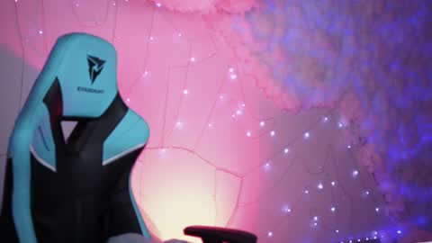 little girl who is always rightLisa online show from December 2024 02:21:01 AM