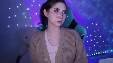 little girl who is always rightLisa online show from December 2024 06:08:02 AM