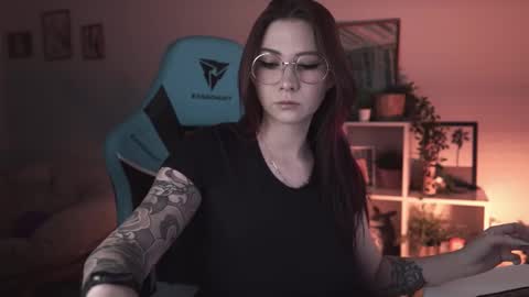 little girl who is always rightLisa online show from February 2025 02:20:02 AM