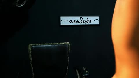 wesley_77 online show from April 2026 10:56:02 PM