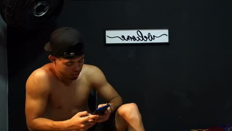 wesley_77 online show from April 2026 04:28:02 AM