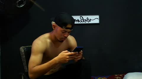 wesley_77 online show from May 2026 04:25:02 PM