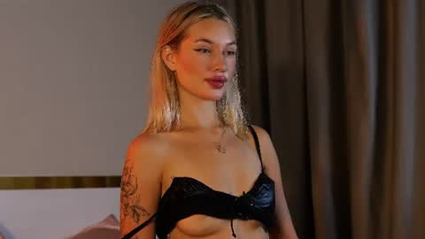 Snapshot of wet_land_ chatting on July 2026 03:22:01 PM wet_land_ online show from July 2026 03:22:01 PM