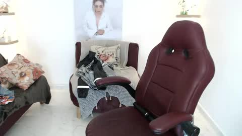 Diva online show from April 2026 08:57:02 PM