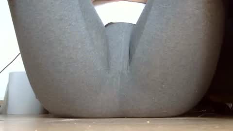 wet_pants2022 online show from September 2025 09:55:02 AM