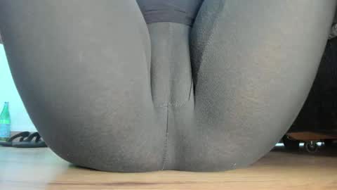 wet_pants2022 online show from May 2026 11:38:01 AM