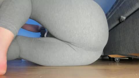 wet_pants2022 online show from May 2026 09:56:02 PM