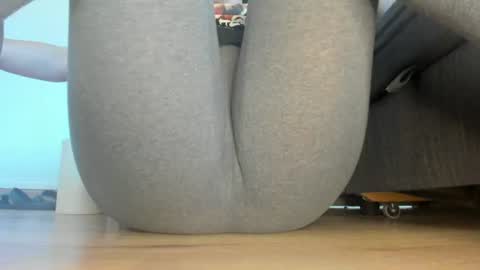 wet_pants2022 online show from June 2026 08:58:01 AM