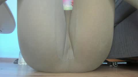 wet_pants2022 online show from July 2026 08:20:01 AM