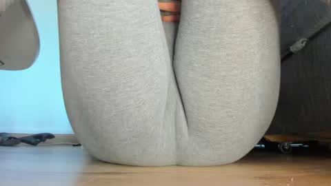wet_pants2022 online show from July 2026 05:38:01 PM