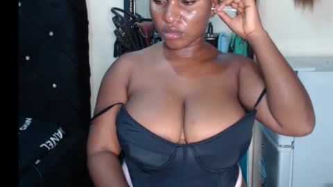 Snapshot of wet_xxpussy55 chatting on November 2025 03:05:01 AM Sonia online show from November 2025 03:05:01 AM