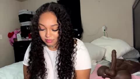 Snapshot of wetcreamerr chatting on January 2025 08:45:01 AM SheSquirts online show from January 2025 08:45:01 AM