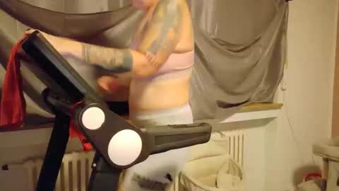 Snapshot of wetgerman2 chatting on November 2025 05:46:02 PM Wetgerman online show from November 2025 05:46:02 PM