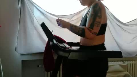 Snapshot of wetgerman2 chatting on December 2025 11:49:02 AM Wetgerman online show from December 2025 11:49:02 AM