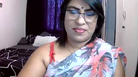 Snapshot of wetindian1971 chatting on February 2026 12:12:01 PM kavita online show from February 2026 12:12:01 PM