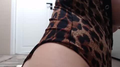 wetsexyladyy online show from January 2026 06:29:02 AM
