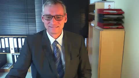 Snapshot of wetsuitedman chatting on November 2025 12:05:02 PM Franz online show from November 2025 12:05:02 PM