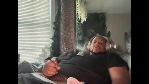 Magic johnson 313 online show from September 2025 11:54:02 AM