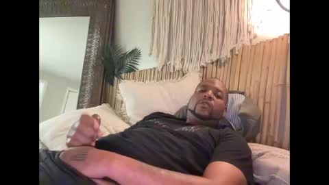 Magic johnson 313 online show from October 2025 01:11:01 PM