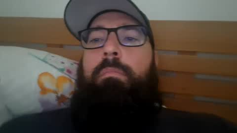 wheely19871606 online show from June 2026 02:18:02 PM