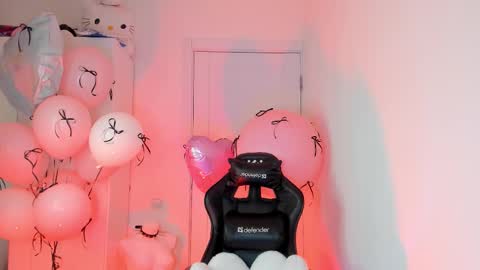 Snapshot of white_do11 chatting on February 2026 11:36:02 PM Bella online show from February 2026 11:36:02 PM