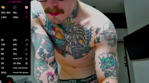 Snapshot of white_king999 chatting on October 2025 02:41:02 AM Max online show from October 2025 02:41:02 AM