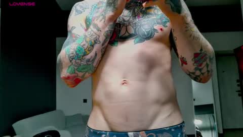 Snapshot of white_king999 chatting on November 2025 02:07:02 PM Max online show from November 2025 02:07:02 PM