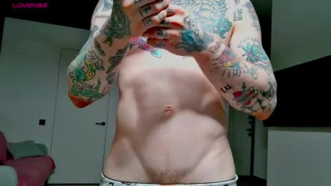 Max online show from December 2025 04:09:01 AM