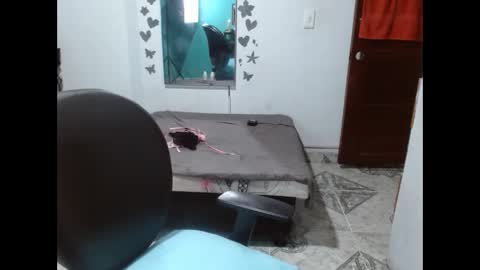 Snapshot of white_luna1 chatting on March 2026 01:04:02 PM white_luna1 online show from March 2026 01:04:02 PM