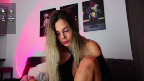 Snapshot of whitebanny chatting on January 2025 05:09:01 PM Kate online show from January 2025 05:09:01 PM