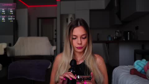 Snapshot of whitebanny chatting on January 2025 09:26:01 AM Kate online show from January 2025 09:26:01 AM