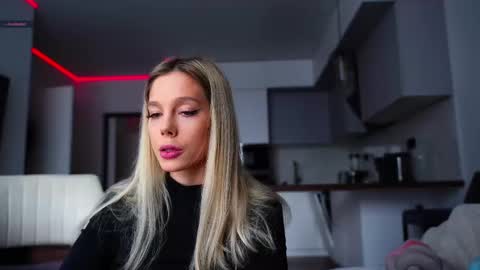 Snapshot of whitebanny chatting on February 2025 09:02:01 AM Kate online show from February 2025 09:02:01 AM