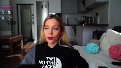 Snapshot of whitebanny chatting on February 2025 06:39:02 AM Kate online show from February 2025 06:39:02 AM