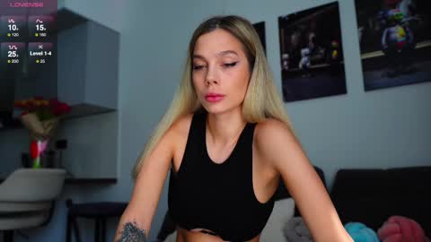 Snapshot of whitebanny chatting on March 2025 09:53:02 AM Kate online show from March 2025 09:53:02 AM