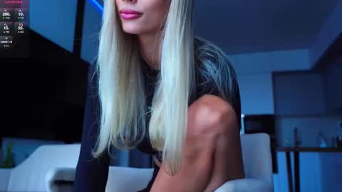 Snapshot of whitebanny chatting on September 2025 08:35:01 AM Kate online show from September 2025 08:35:01 AM