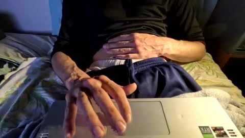 Mmmm online show from April 2026 08:44:01 PM