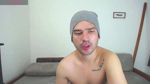 Snapshot of whitedylan9 chatting on January 2025 04:22:01 PM Dylan white online show from January 2025 04:22:01 PM