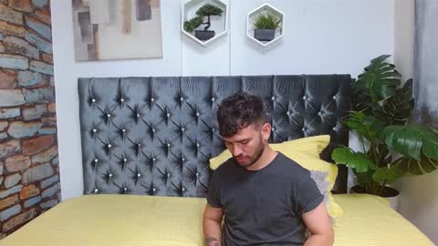 Snapshot of whitedylan9 chatting on February 2025 05:29:01 PM Dylan white online show from February 2025 05:29:01 PM