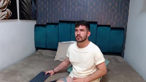 Snapshot of whitedylan9 chatting on February 2025 09:01:01 PM Dylan white online show from February 2025 09:01:01 PM