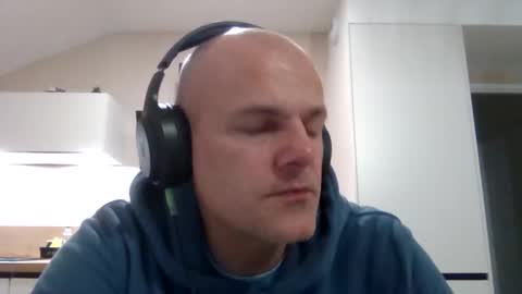 Snapshot of whiteeaglesrb chatting on January 2026 04:21:02 PM whiteeaglesrb online show from January 2026 04:21:02 PM